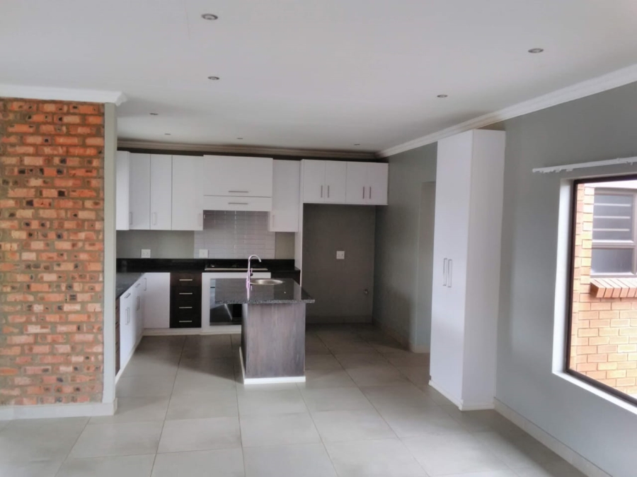 To Let 3 Bedroom Property for Rent in Somerton Estate Free State